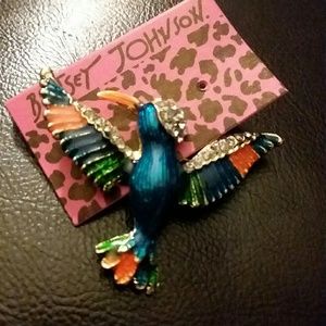 Humming Bird pin